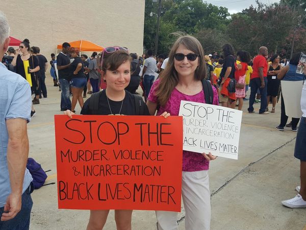 16 Photos Of White Allies Protesting Alongside Black Lives Matter