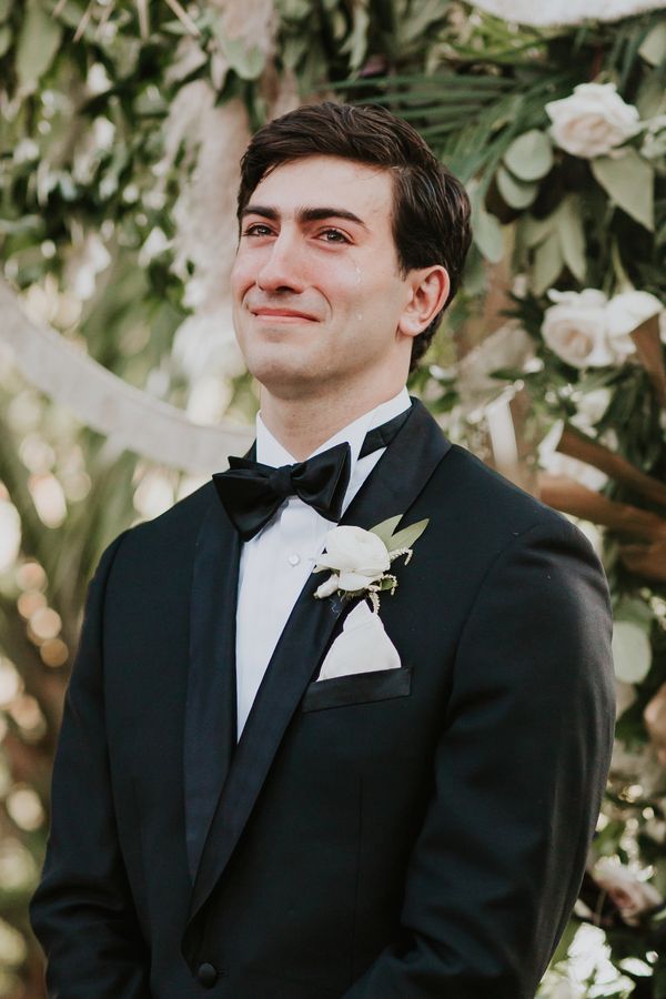 wedding, relationships, tips - 22 Grooms Raw Emotion Captured By Wedding Photographer