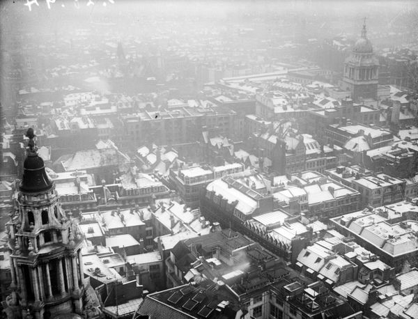 Snow In London Looks A Little More Serious In These Historic Images 5878ea48120000c301ad7630