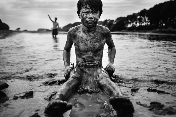 Photo Series Shows Kids Enjoying Childhood Without Technology 591f0e432000003200cb19c6