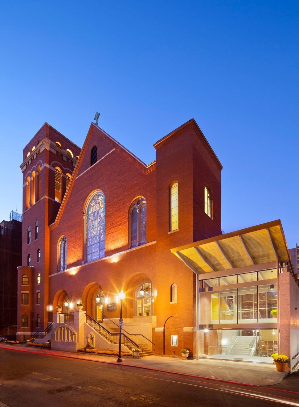 28 Sacred Spaces That Capture The Stunning Beauty Of Religious