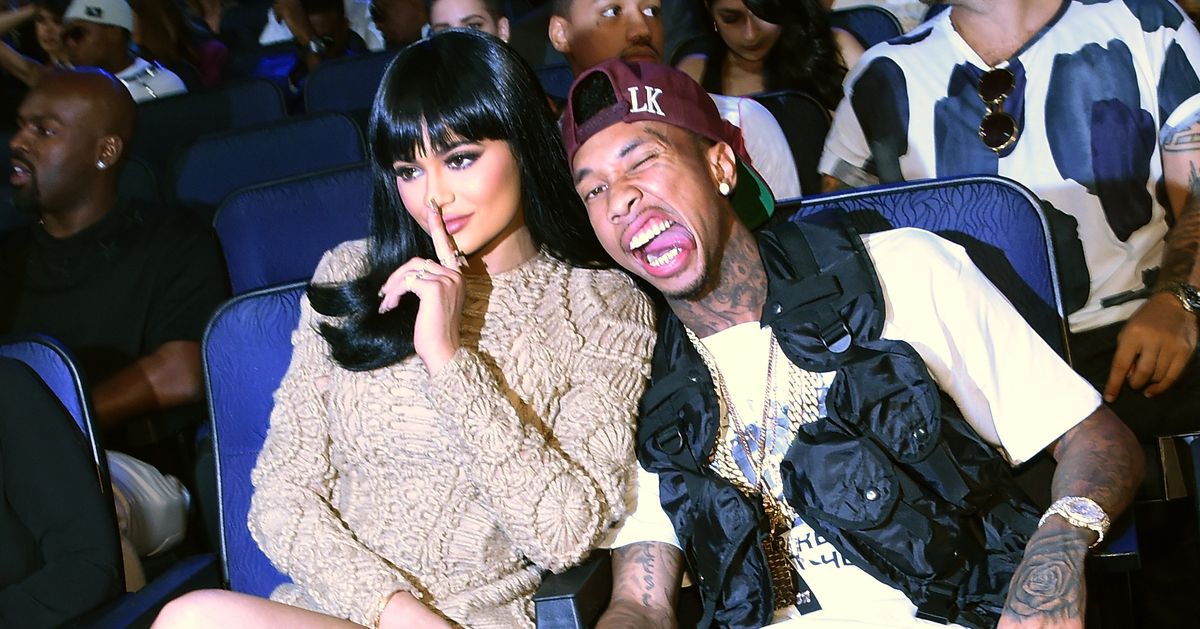 Kylie Jenner And Tyga Make It Official At The Vmas 