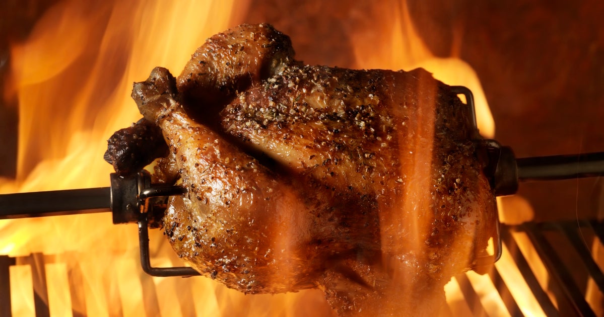 Here's Why Hot Food Is Way More Delicious Than Cold Food