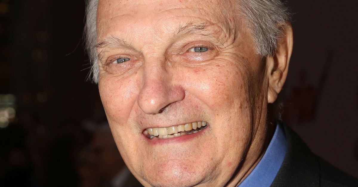 10-reasons-we-love-alan-alda-on-his-80th-birthday