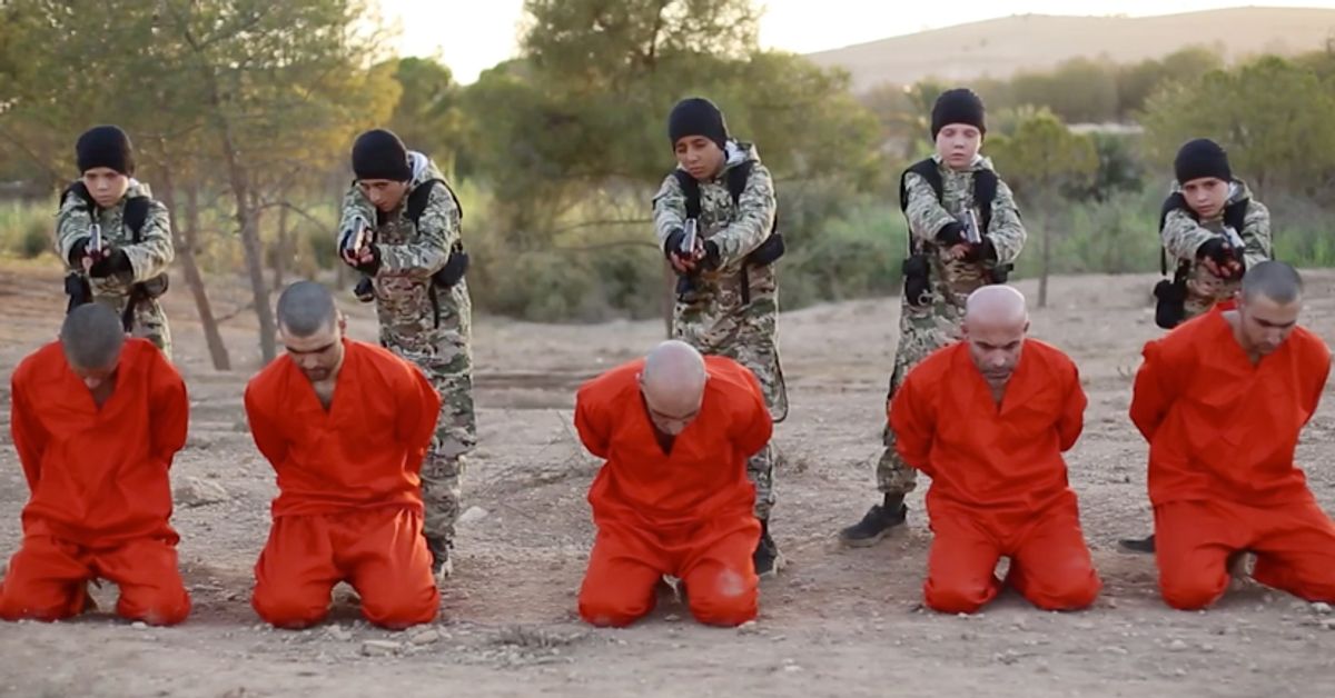 ISIS 'Foreign Child Soldiers' Execute Prisoners In ...