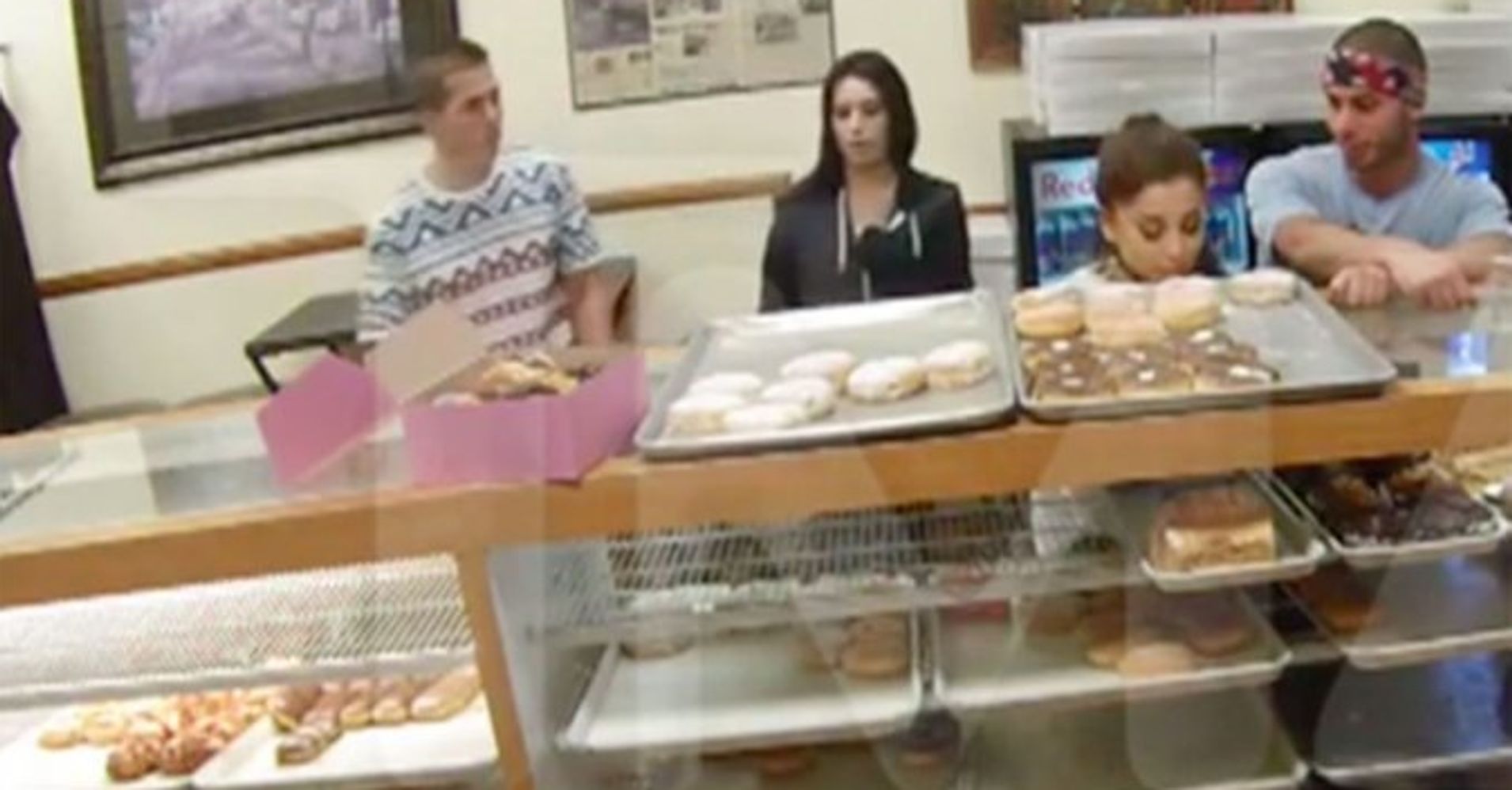 Ariana Grande Randomly Licks Donuts She Didnt Buy Before Proclaiming