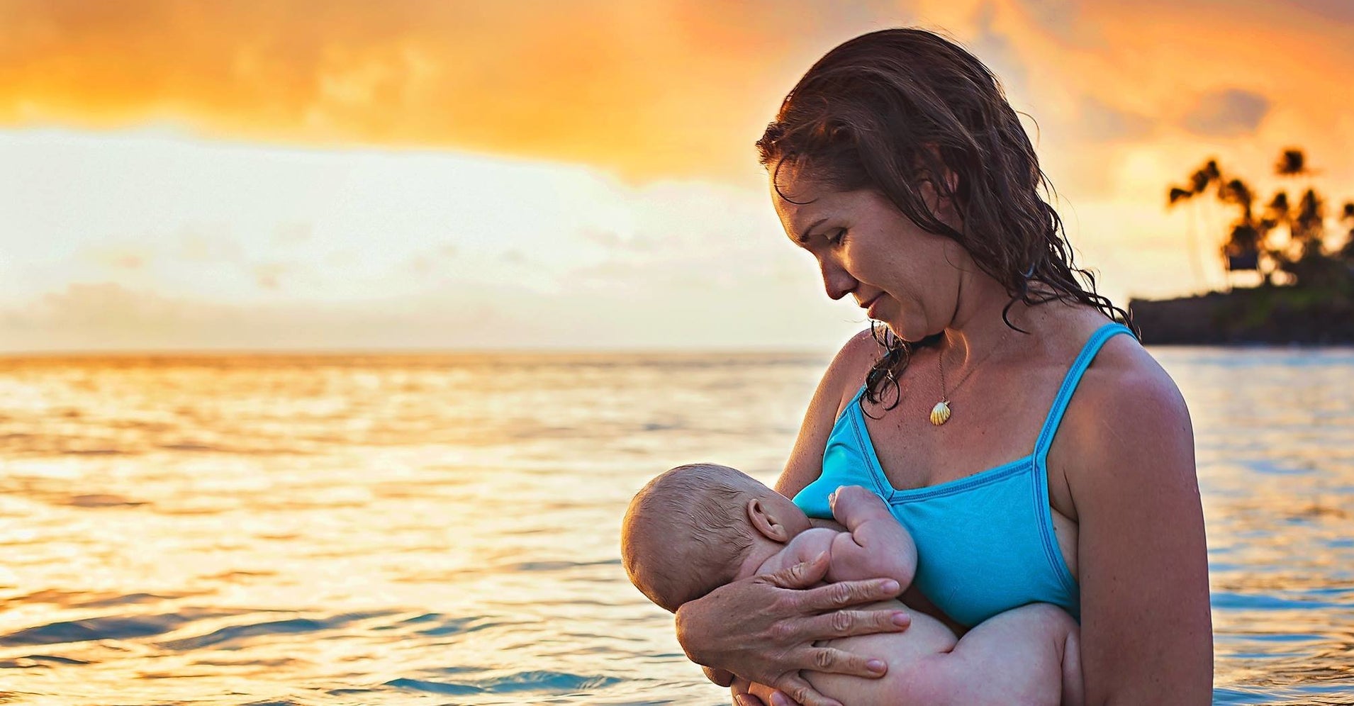 Photos Of Moms Breastfeeding In Hawaii Are As As You'd Expect