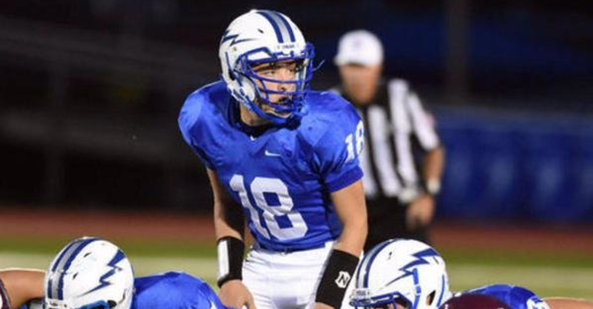 High School Quarterback Dies After Getting Tackled During Game HuffPost