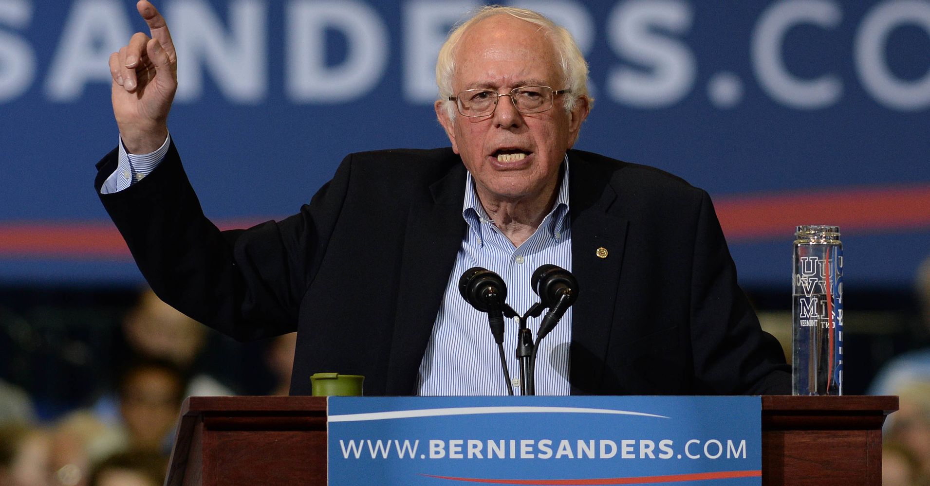 Watch Bernie Sanders Best Moments From The First Dem Debate Huffpost 