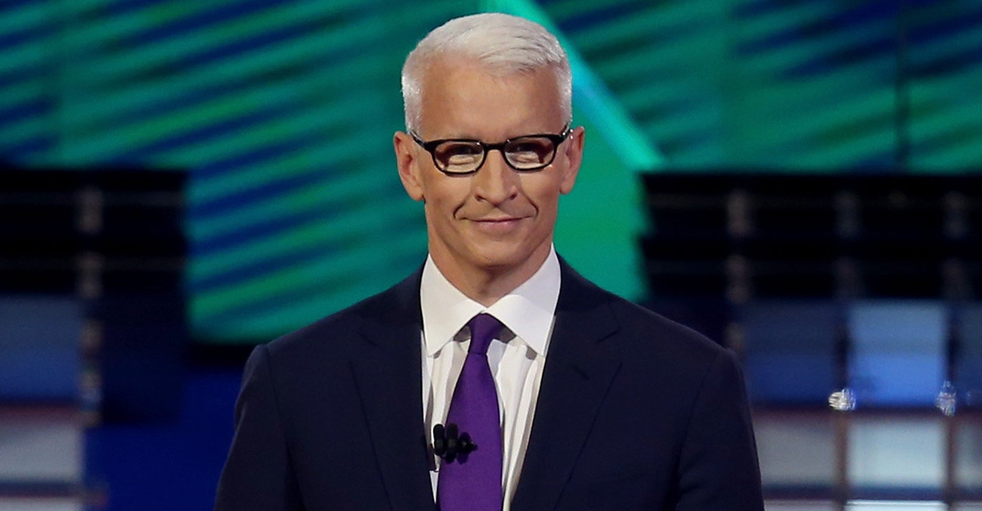 Anderson Cooper Earns High Marks As Democratic Debate Moderator | HuffPost
