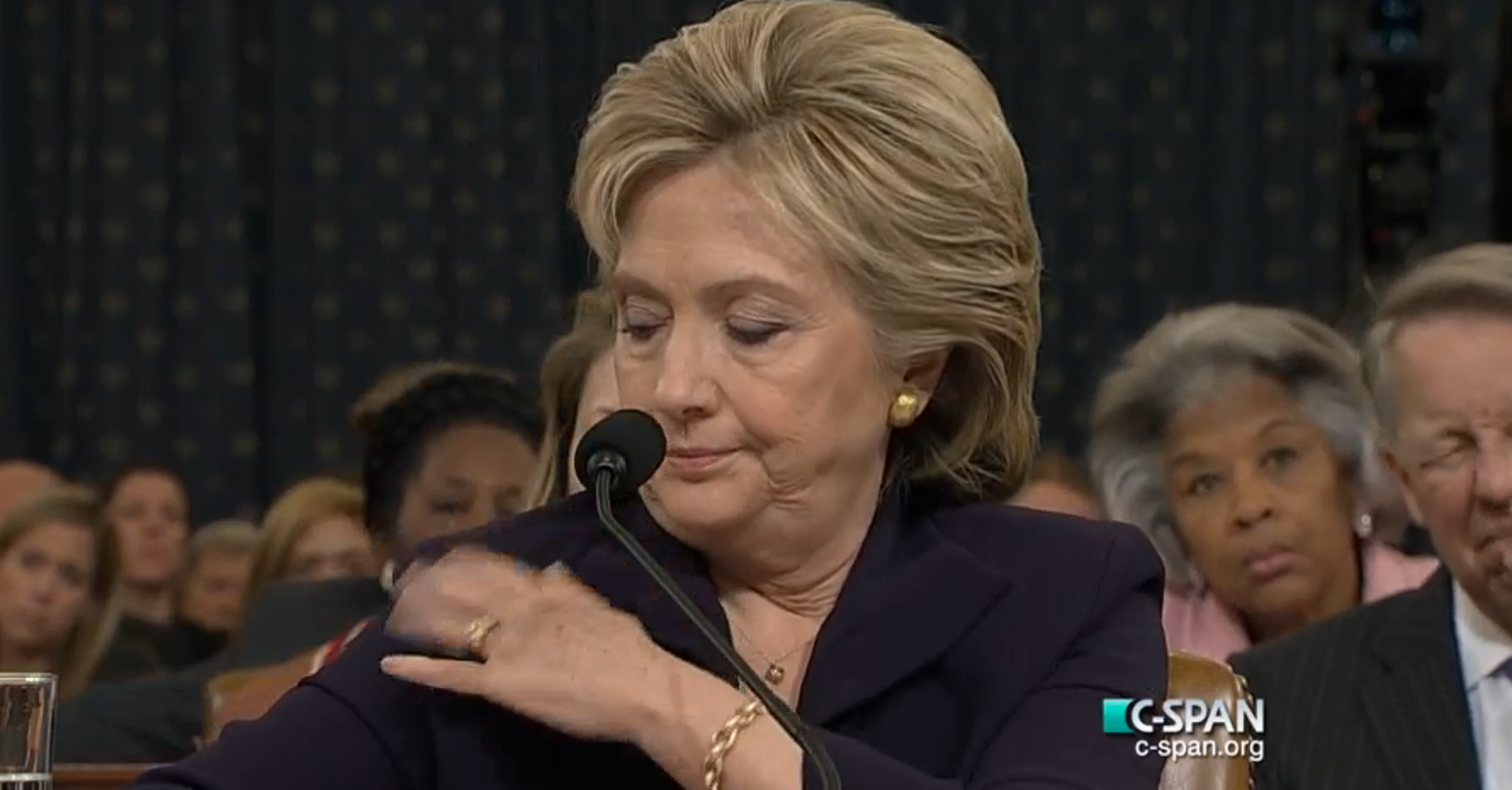 Hillary Clinton Gets That Dirt Off Her Shoulder HuffPost