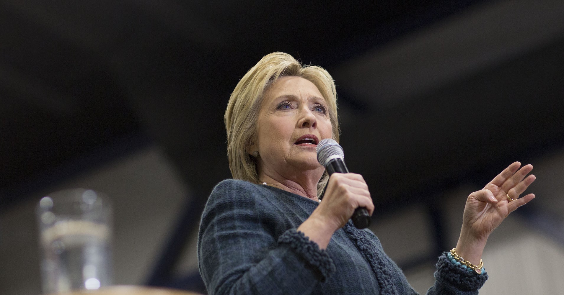 Hillary Clinton Calls Water Crisis 'Immoral' In Visit To Flint HuffPost