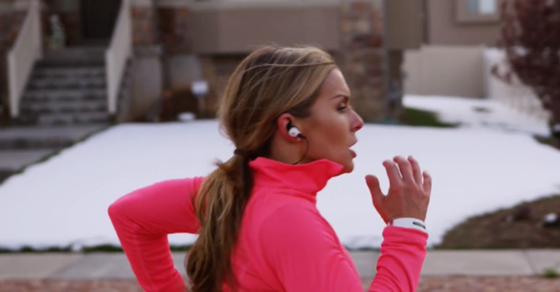 The Best Wireless Headphones To Take To The Gym HuffPost