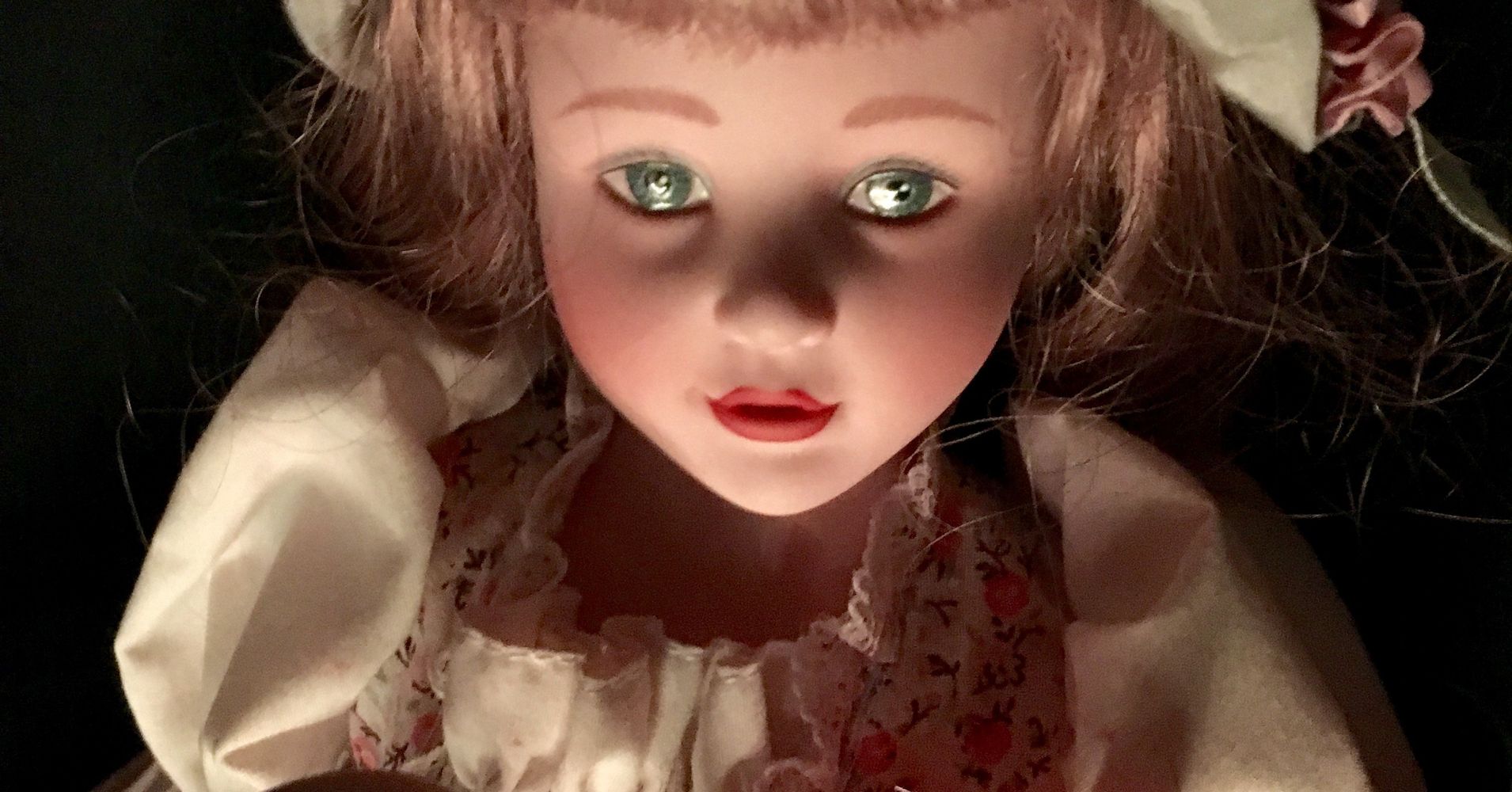 doll that moves eyes