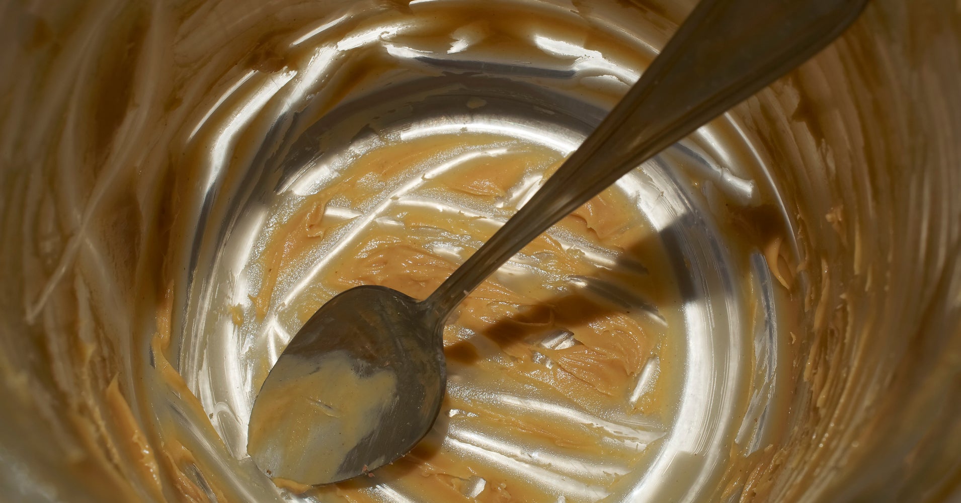 5 Genius Ways To Get The Last Bits Of Peanut Butter Out Of The Jar
