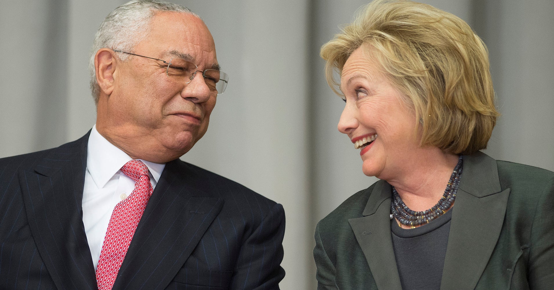 Colin Powell Told Hillary Clinton To Be Very Careful If She Used A Blackberry For Email Huffpost Colin Powell Told Hillary Clinton To Be Very Careful If She Used A Blackberry For Email Huffpost