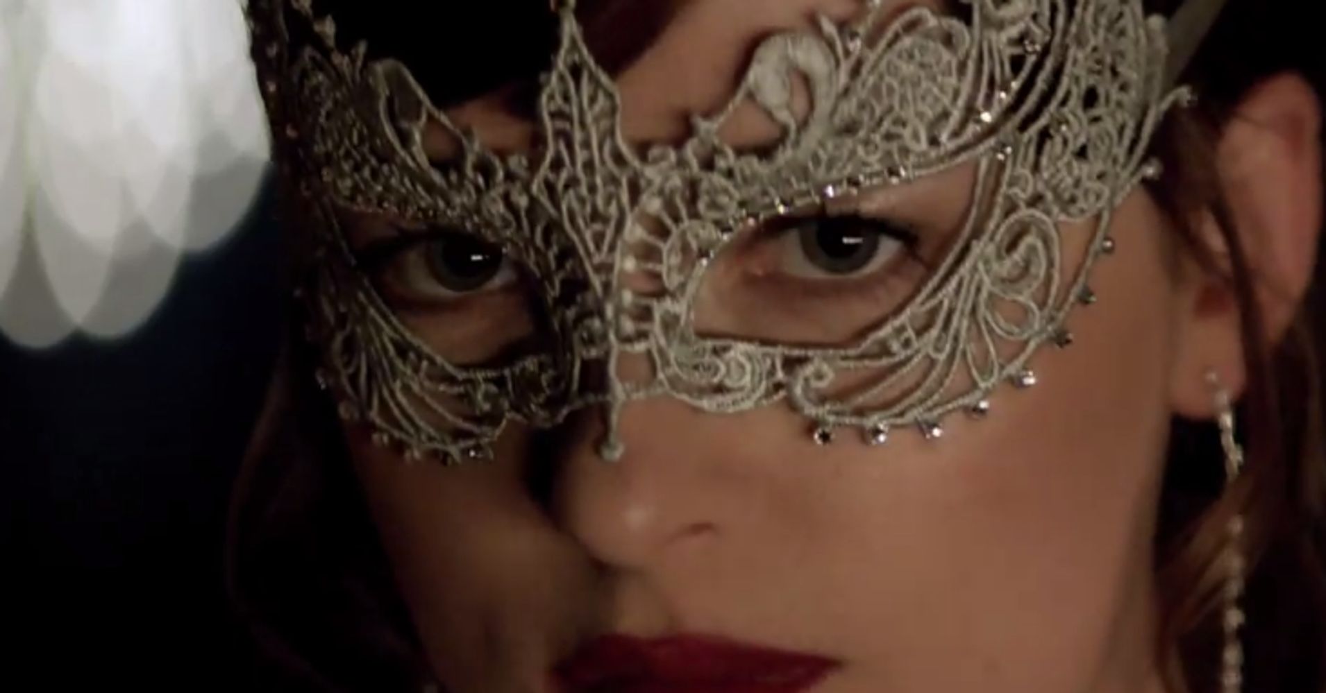 Fifty Shades Darker Looks Like A Crazy Sexy Masquerade Party Huffpost 