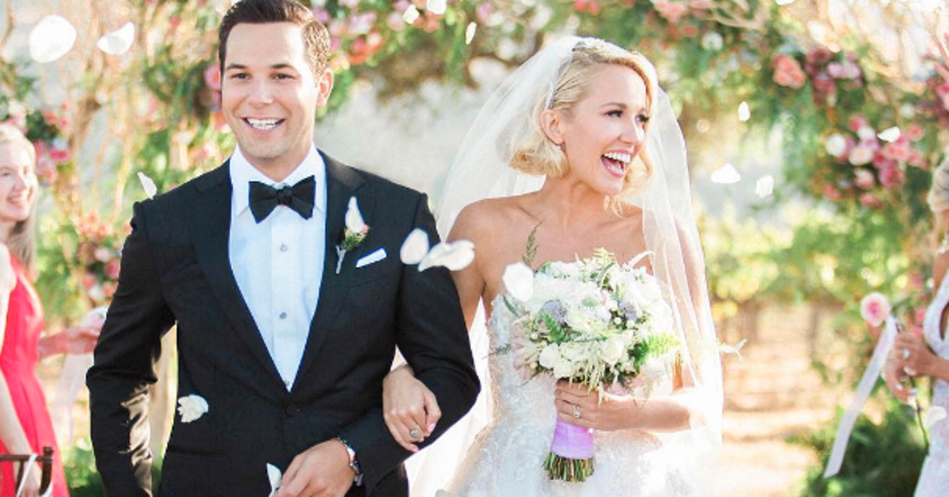 Anna Camp And Skylar Astin’s Wedding Photos Hit All The Right Notes