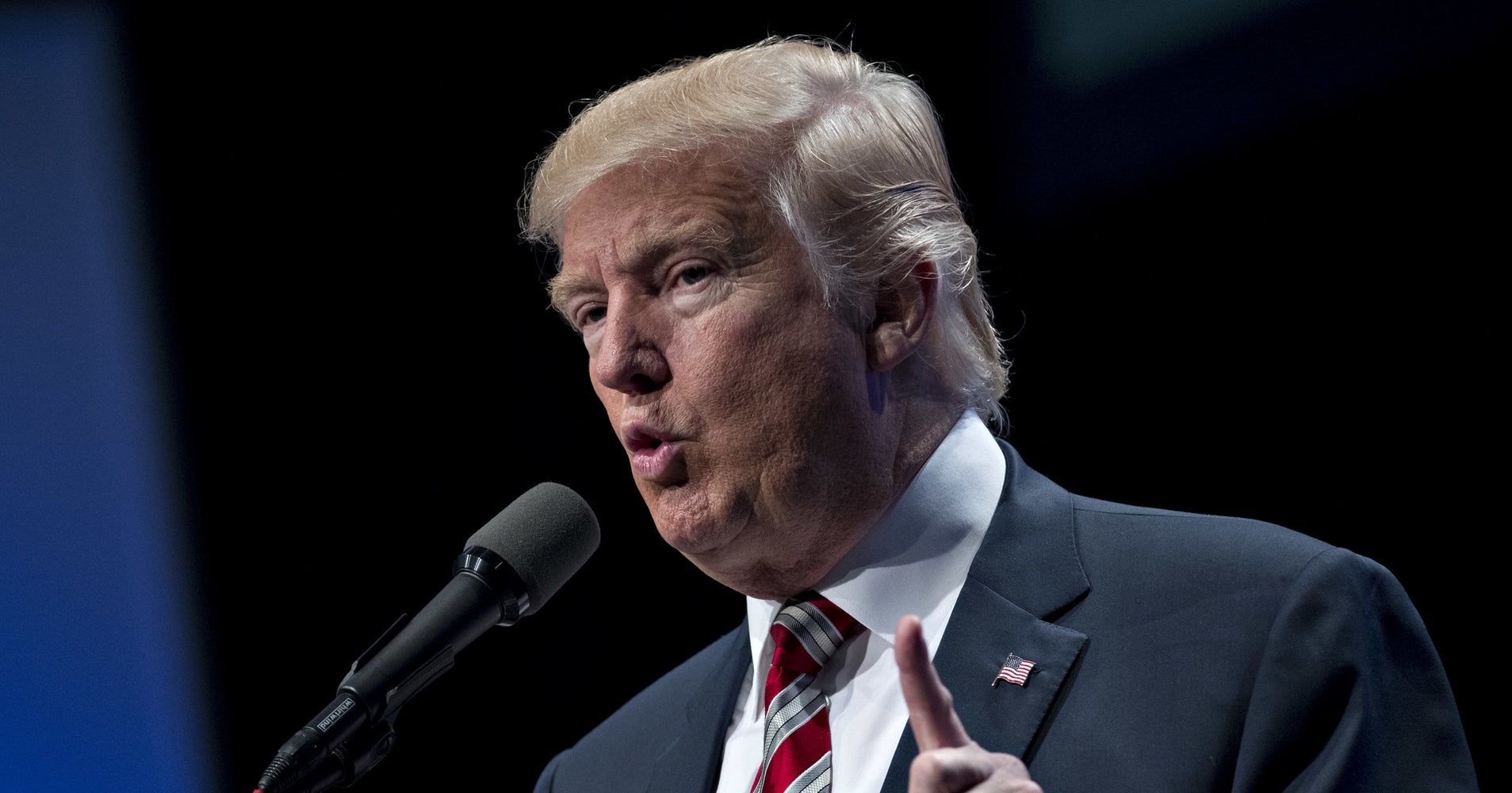 A Crooked Wall Street Billionaire Is Crafting Trumponomics HuffPost