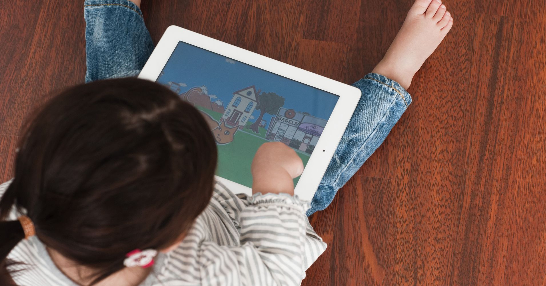 aap-changes-screen-time-guidelines-for-kids-under-2-huffpost