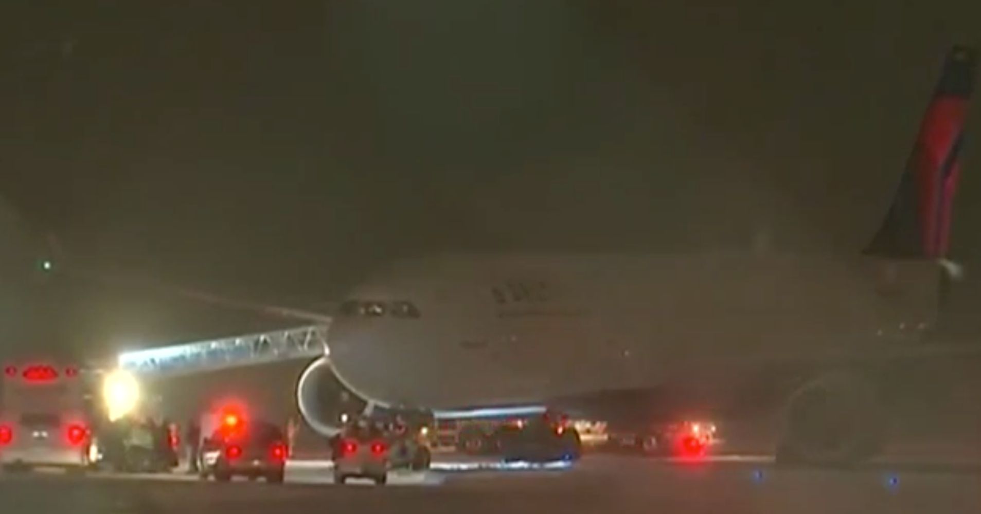 Minnesota Vikings' Team Plane Slides Off Runway 