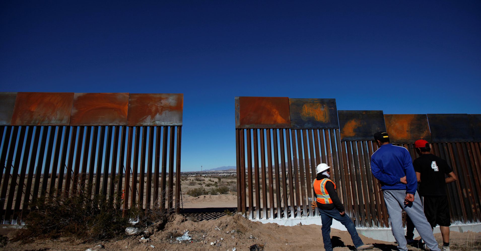 U.S. Agency Seeks Ideas For Trump's Border Wall | HuffPost