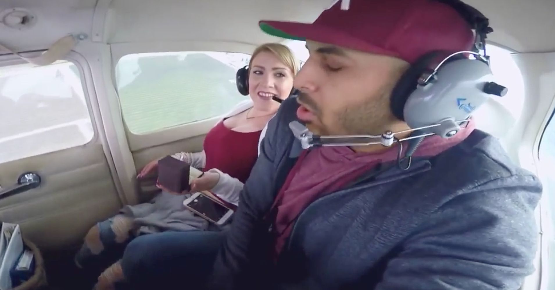 Man Proposes To Girlfriend On Romantic Plane Ride Immediately Throws