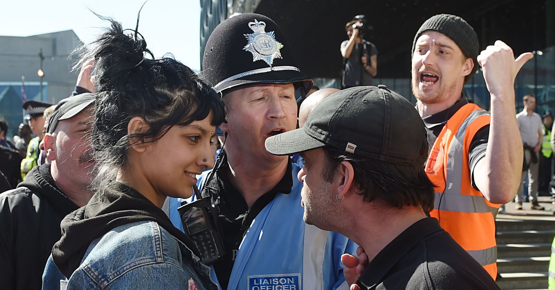 May We All Be As Cool As This Woman In The Face Of White Supremacy ...