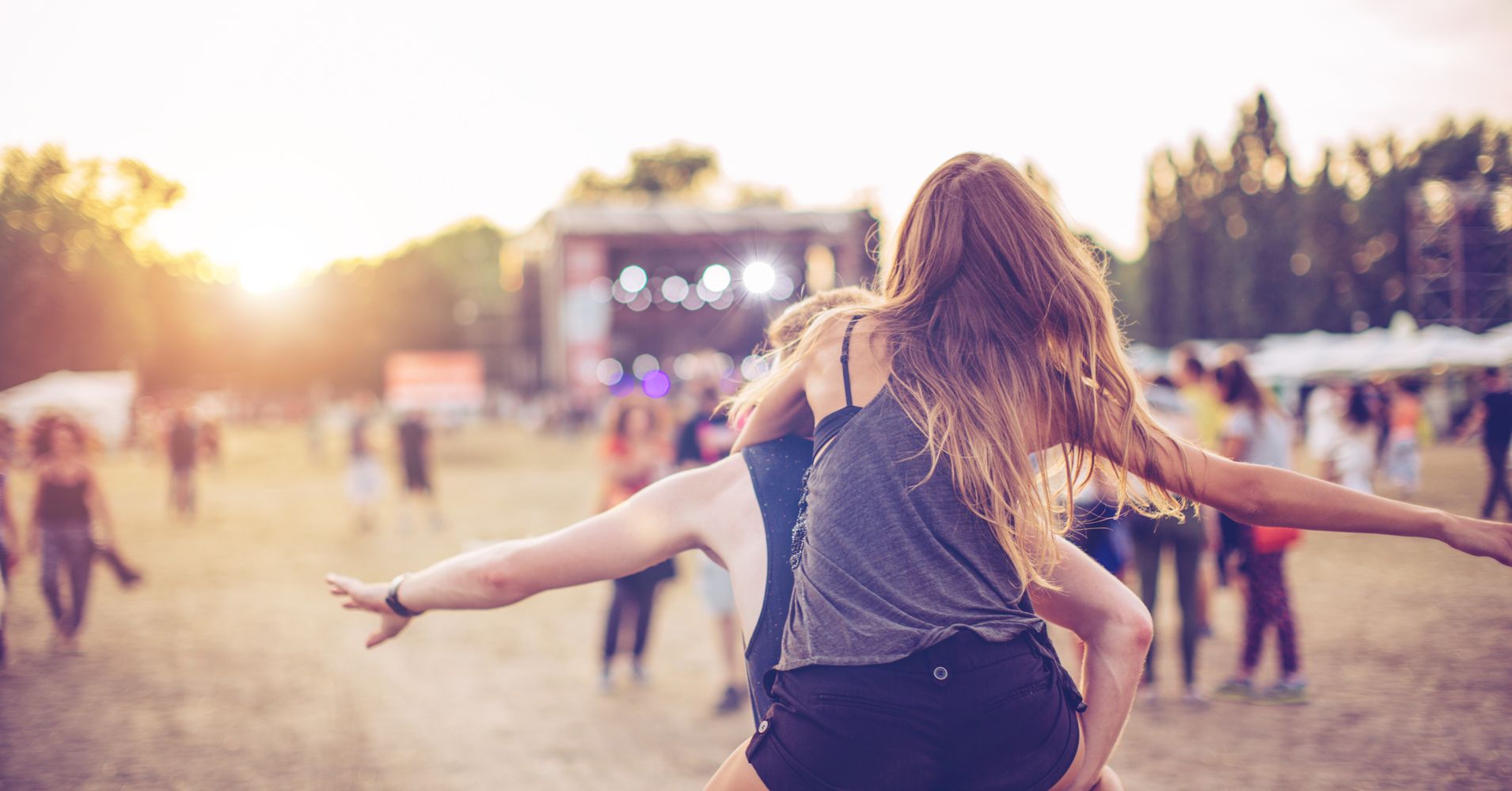 9 Things You Need To Know Before Dating An Outgoing Introvert HuffPost