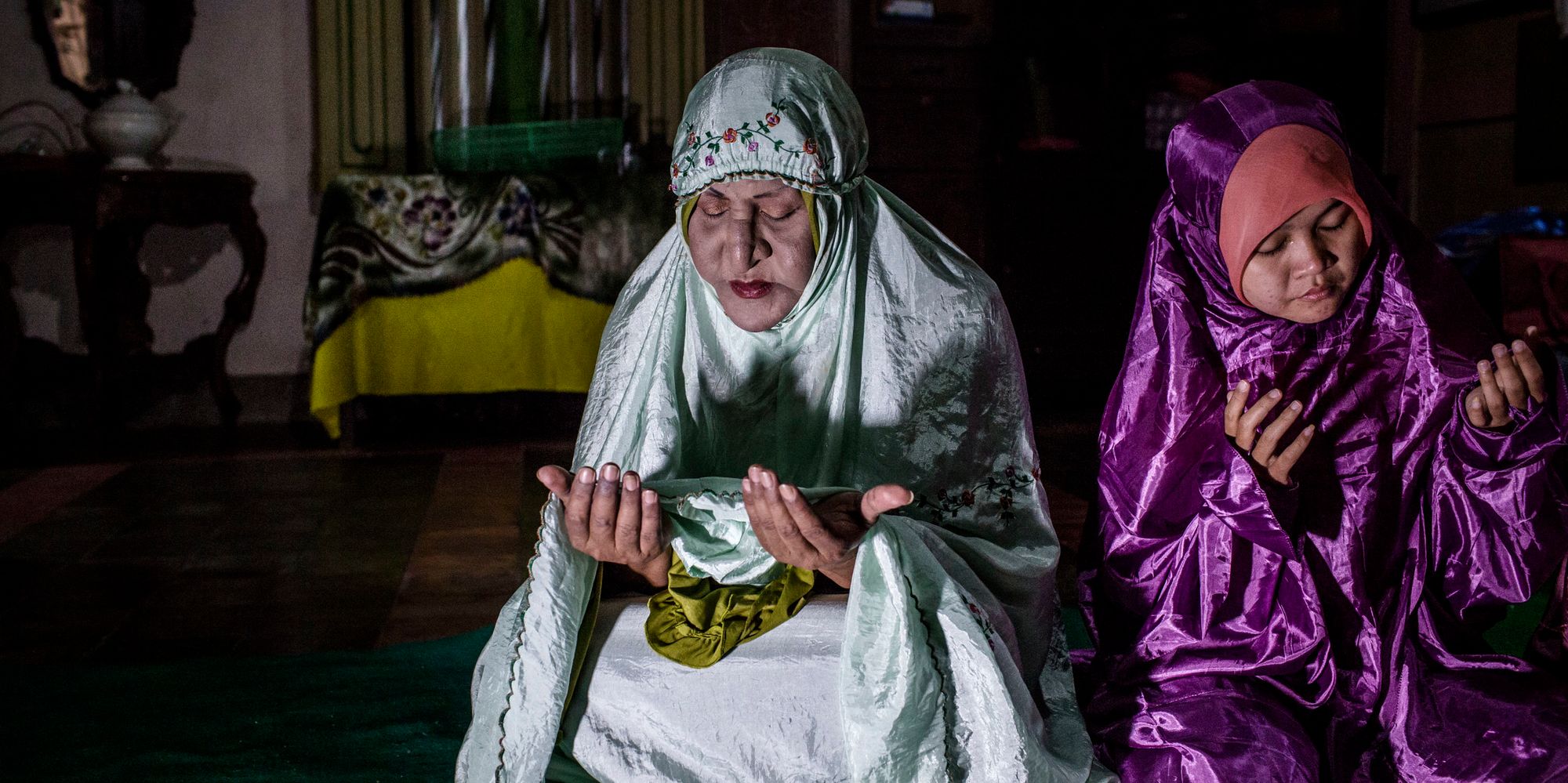 Indonesia S Transgender Muslims Known As Waria Celebrate Ramadan The Huffington Post