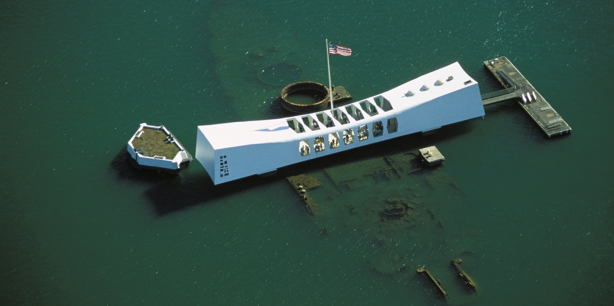 The Massive Oil Plume Beneath Pearl Harbor Isn't New, But It Is