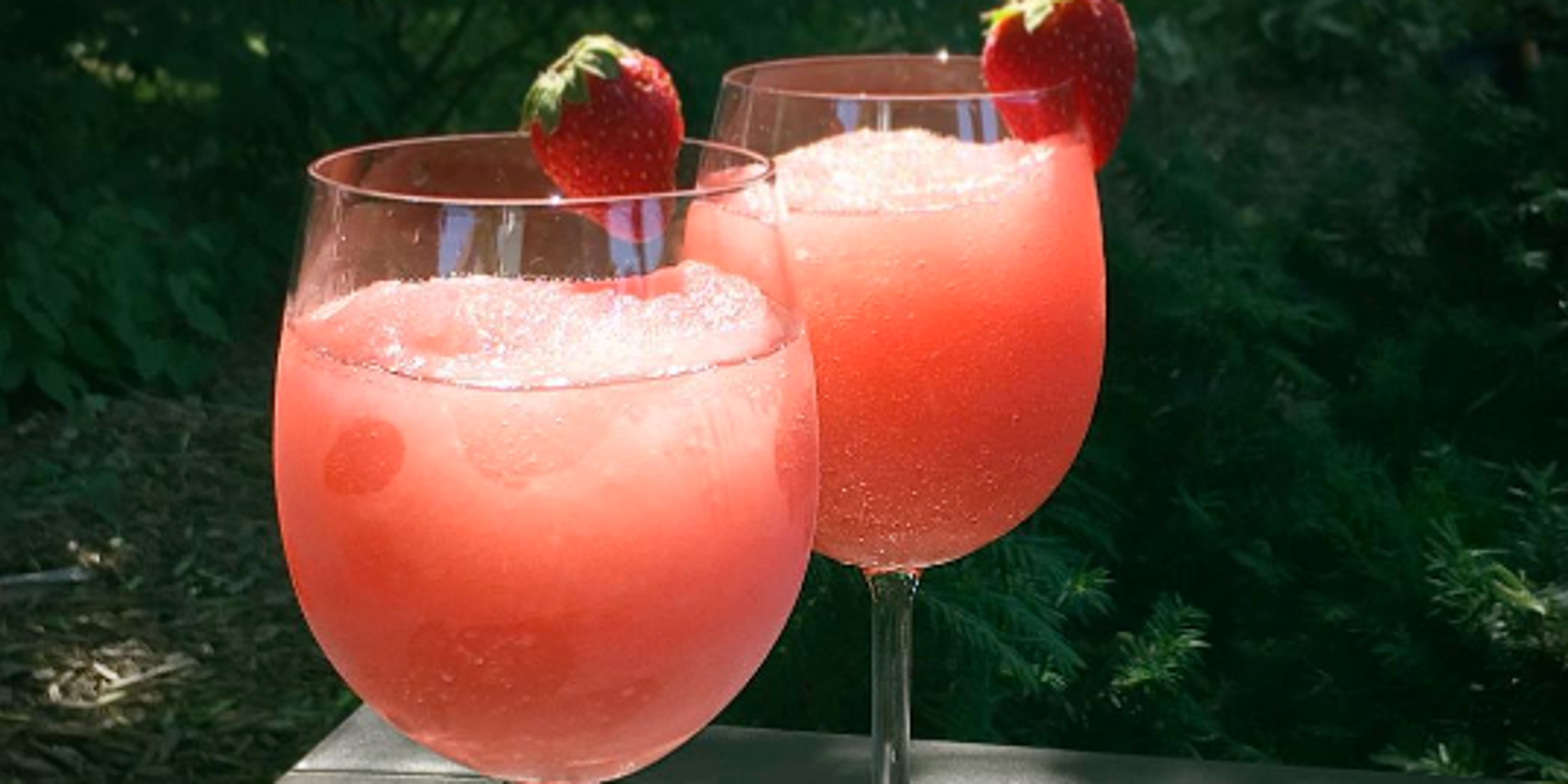 Frosé Is The MouthWatering Alcoholic Drink You Need To Try This Summer
