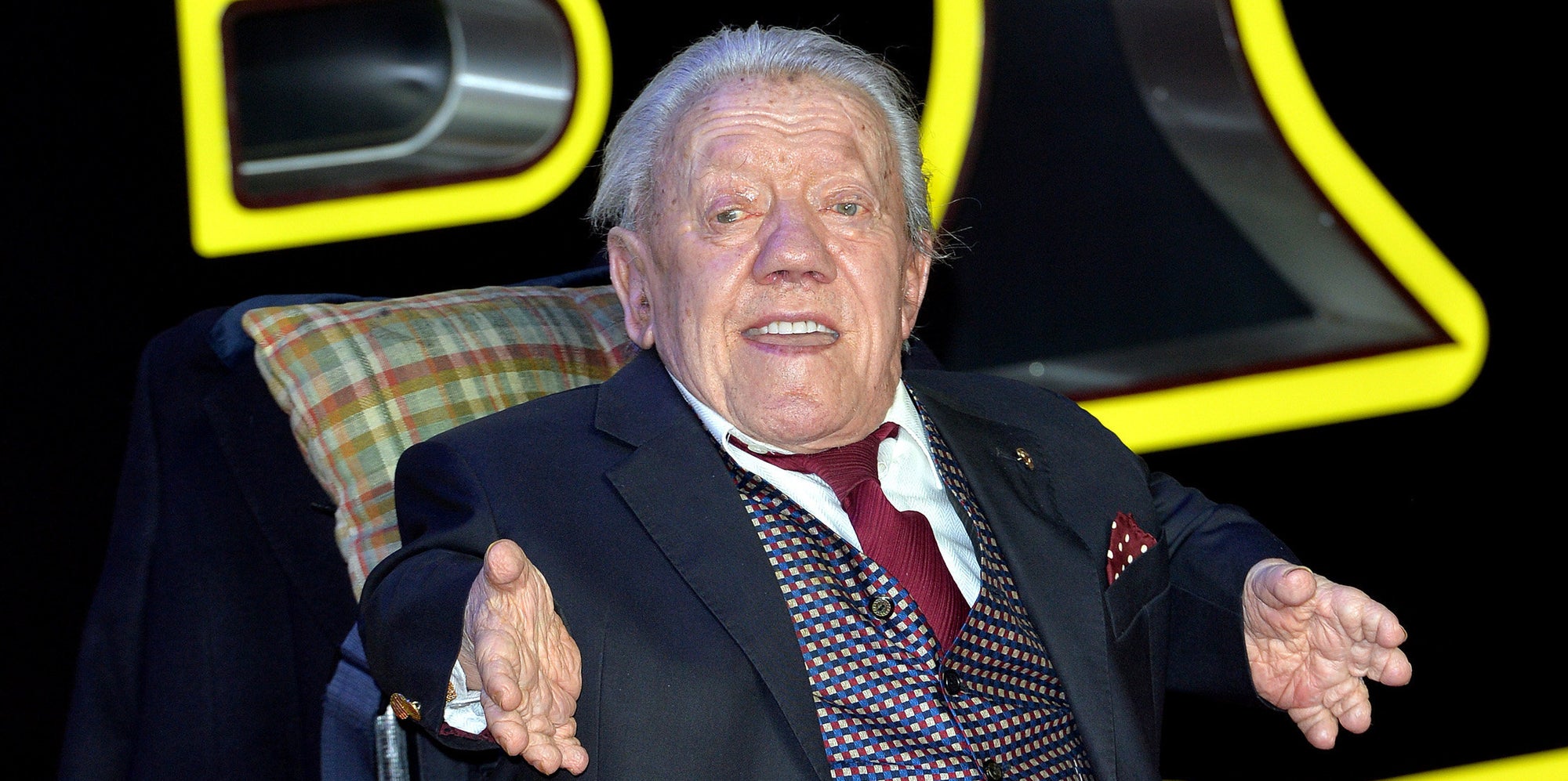 Kenny Baker, R2-D2 Star Wars Actor, Dies At The Age Of 81 | HuffPost UK