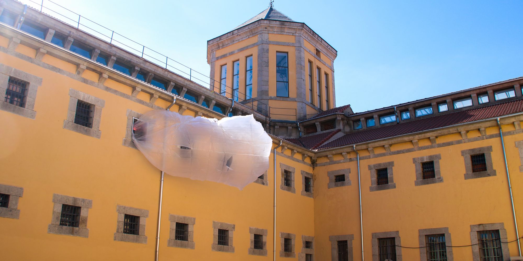 an-old-spanish-prison-is-now-a-gorgeous-makeshift-art-museum-the