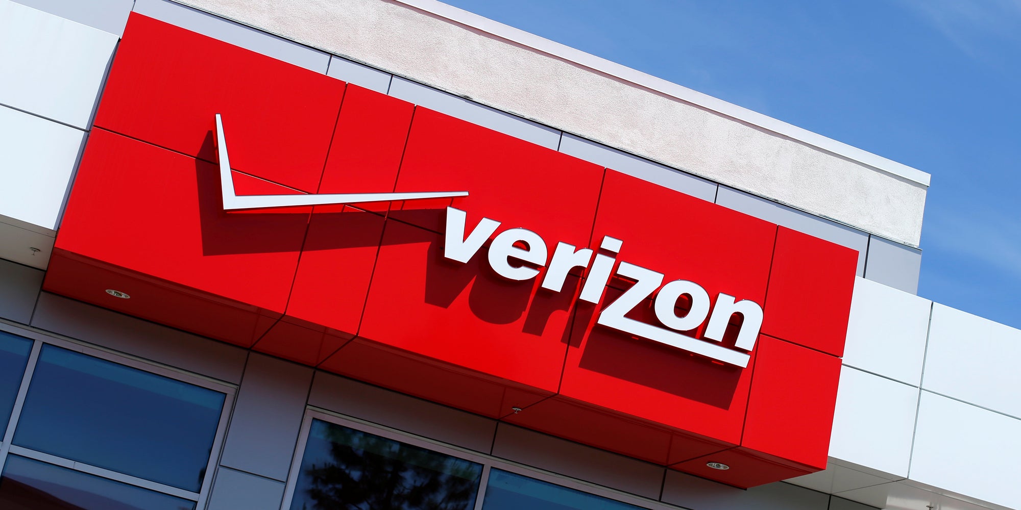 Verizon Plans To Close Call Centers In 5 States, Affecting 3200 Jobs - Huffington Post
