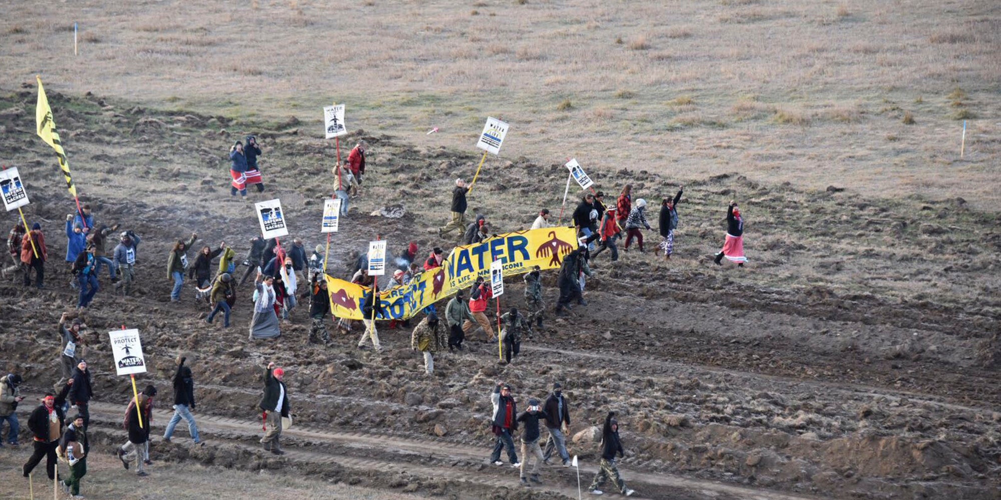 North Dakota Pipeline Protesters Arrested By Police With Pepper Spray - Huffington Post