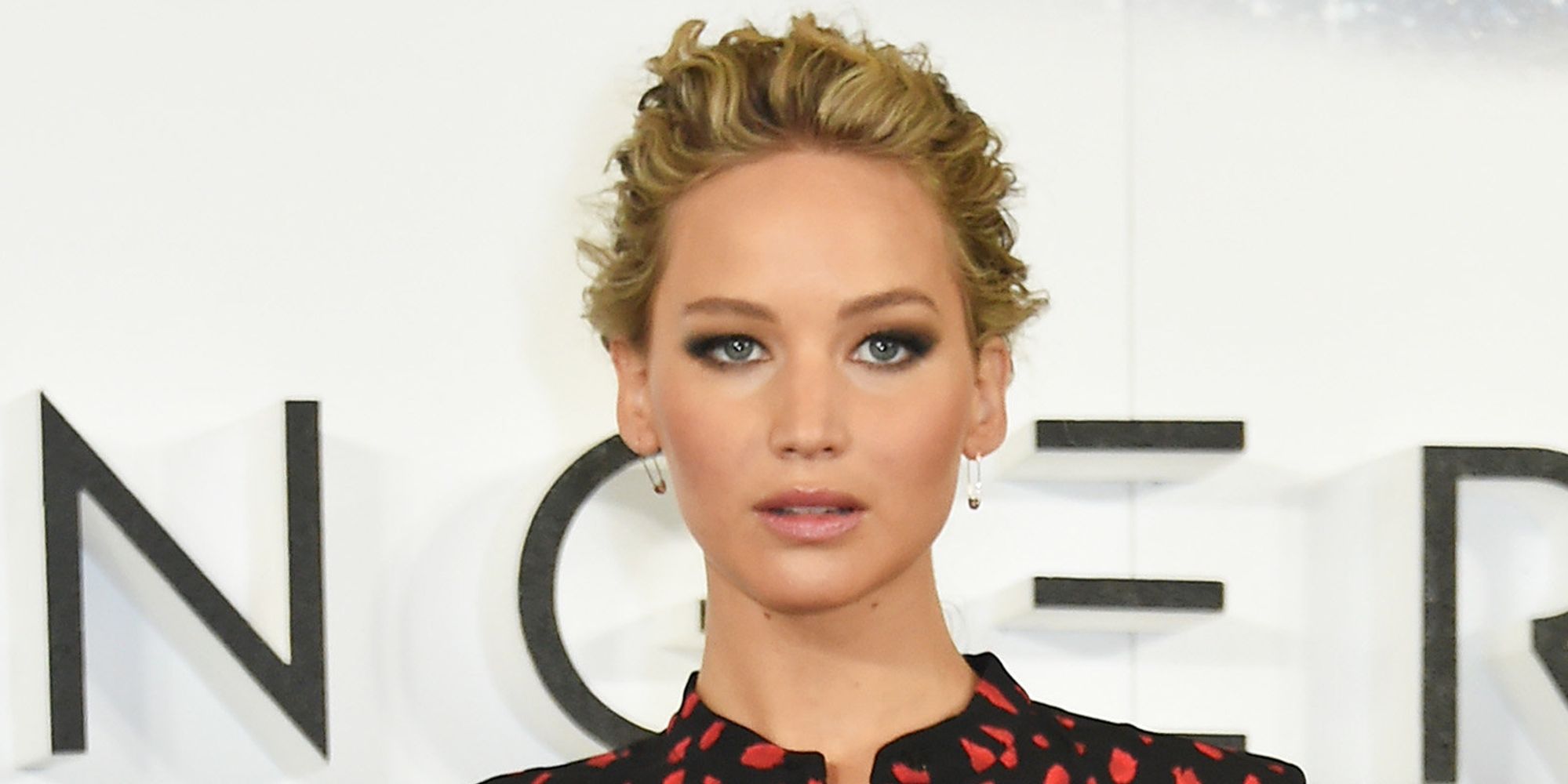 Jennifer Lawrence Apologizes Over Sacred Rock Story Controversy - Huffington Post