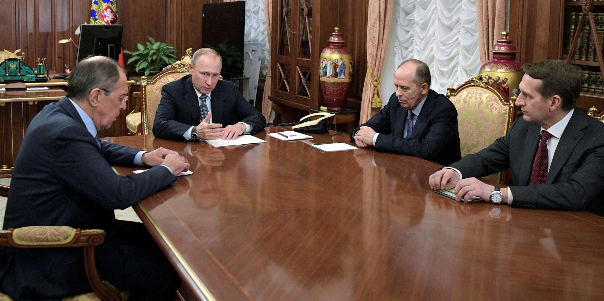 FBI Analysis Fingers Russian Spy Agencies For U.S. Election Hacks - Huffington Post
