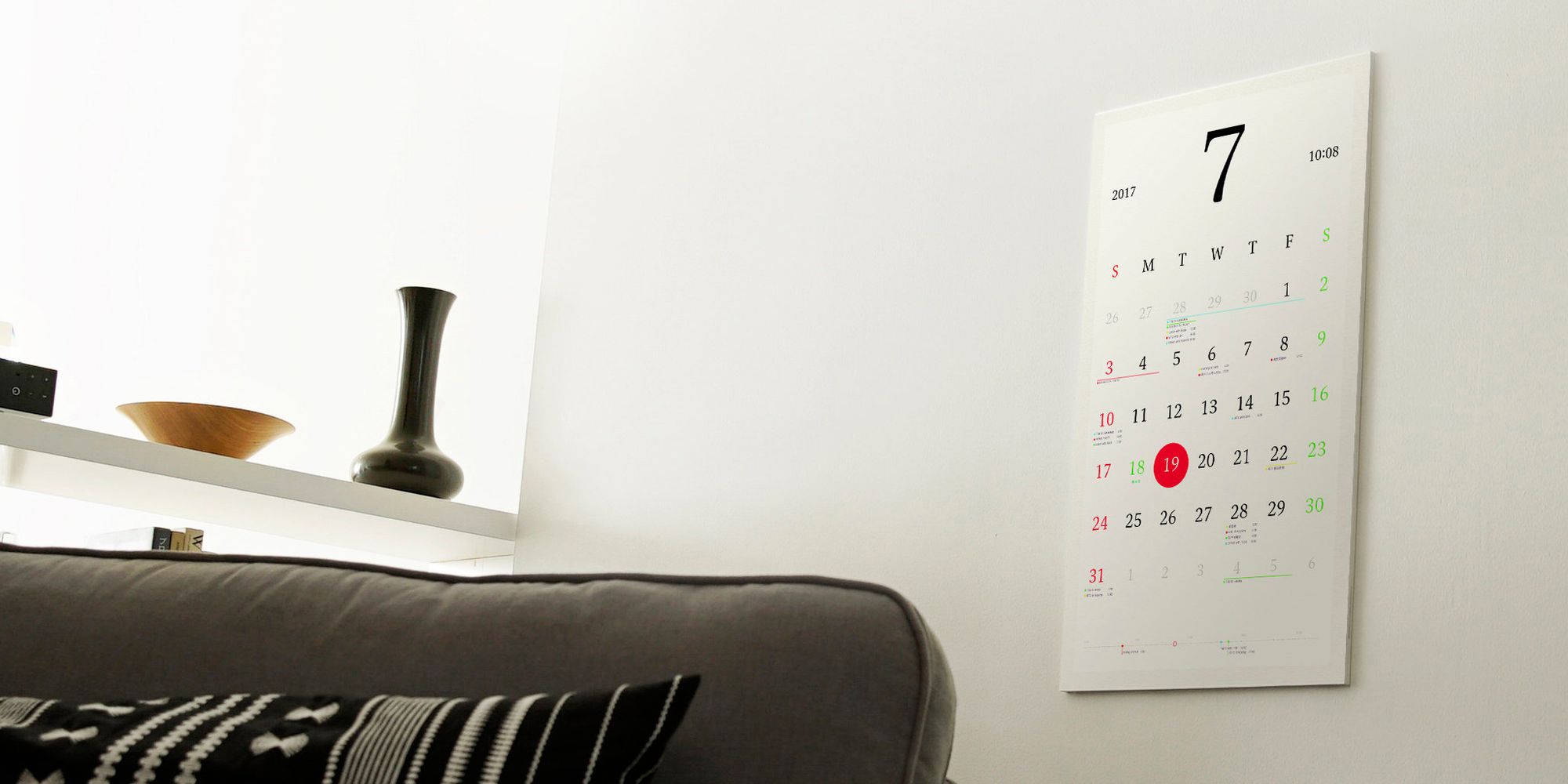This Beautiful EInk 'Magic Calendar' Is A Gadget That Everyone Needs