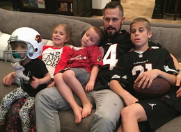 This 'Extreme Weight Loss' Trainer's Pic Went Viral For Good Reason