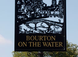 Police Swoop In To Stop 'Illegal Rubber Duck Race' In The Cotswolds