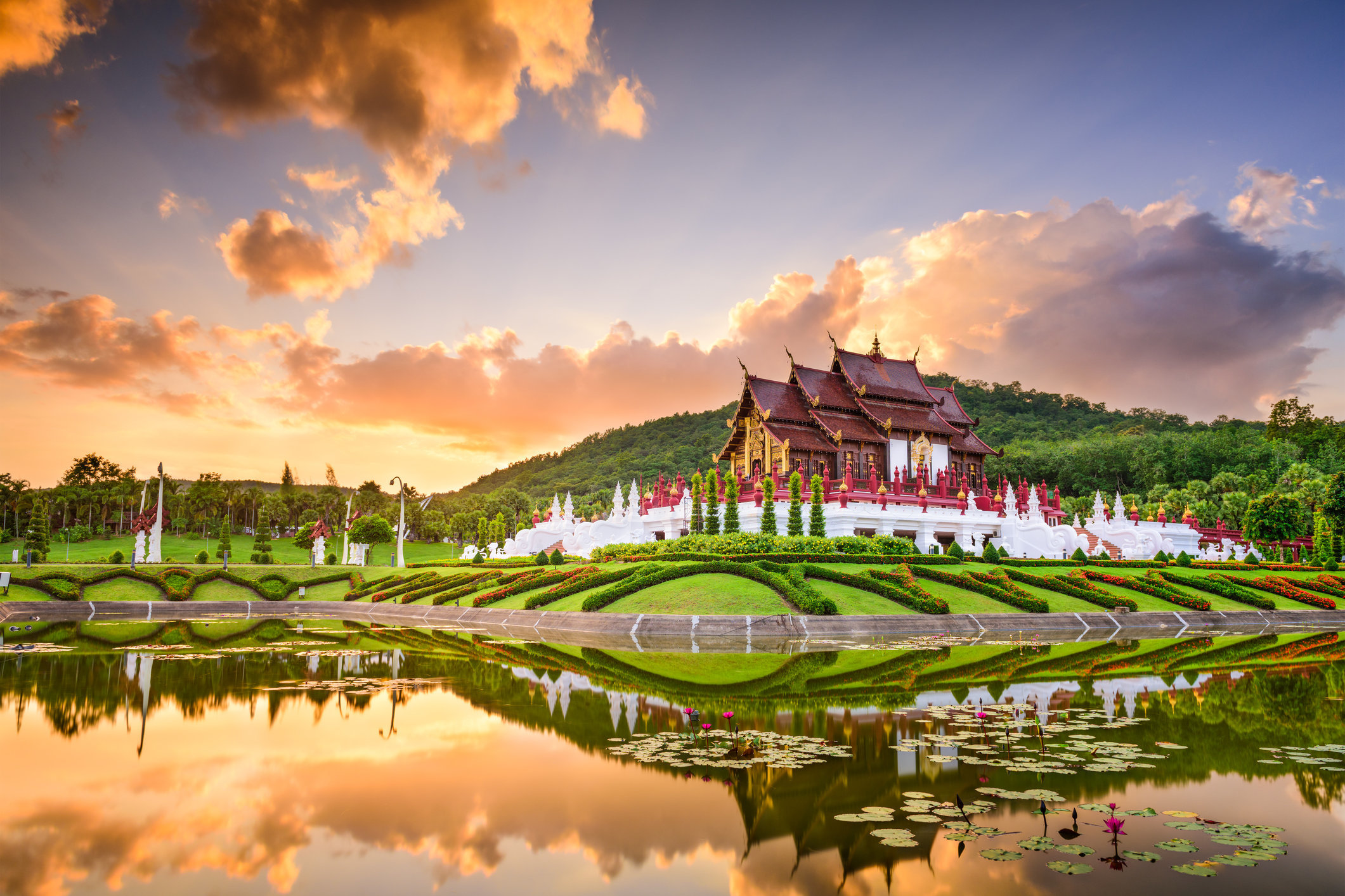 This <a href="https://www.lonelyplanet.com/thailand/chiang-mai-province/chiang-mai" target="_blank">laid-back&nbsp;province</a>&nbsp;is a hit&nbsp;with expats but not too crowded,&nbsp;giving&nbsp;introverts the option to <a href="http://www.huffingtonpost.com/entry/the-real-reason-introverts-dread-small-talk_us_56854922e4b06fa688823798">engage in quality&nbsp;conversation</a>&nbsp;or try a <a href="https://greenpapayasangha.org/upcoming-retreats/">silent meditation retreat</a>&nbsp;alone. Either way, Thailand has an <a href="https://www.roughguides.com/destinations/asia/thailand/meditation-centres-retreats/">essence of&nbsp;contemplation</a>&nbsp;that the inwardly focused&nbsp;will adore.