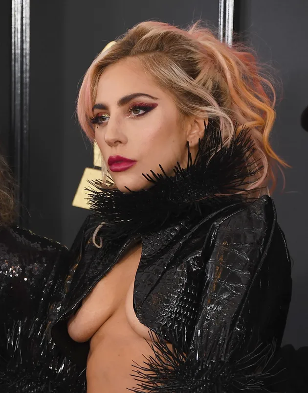 Grammys 2017 Lady Gagas Outfit Gives Zero F Ks About Evening Dresses