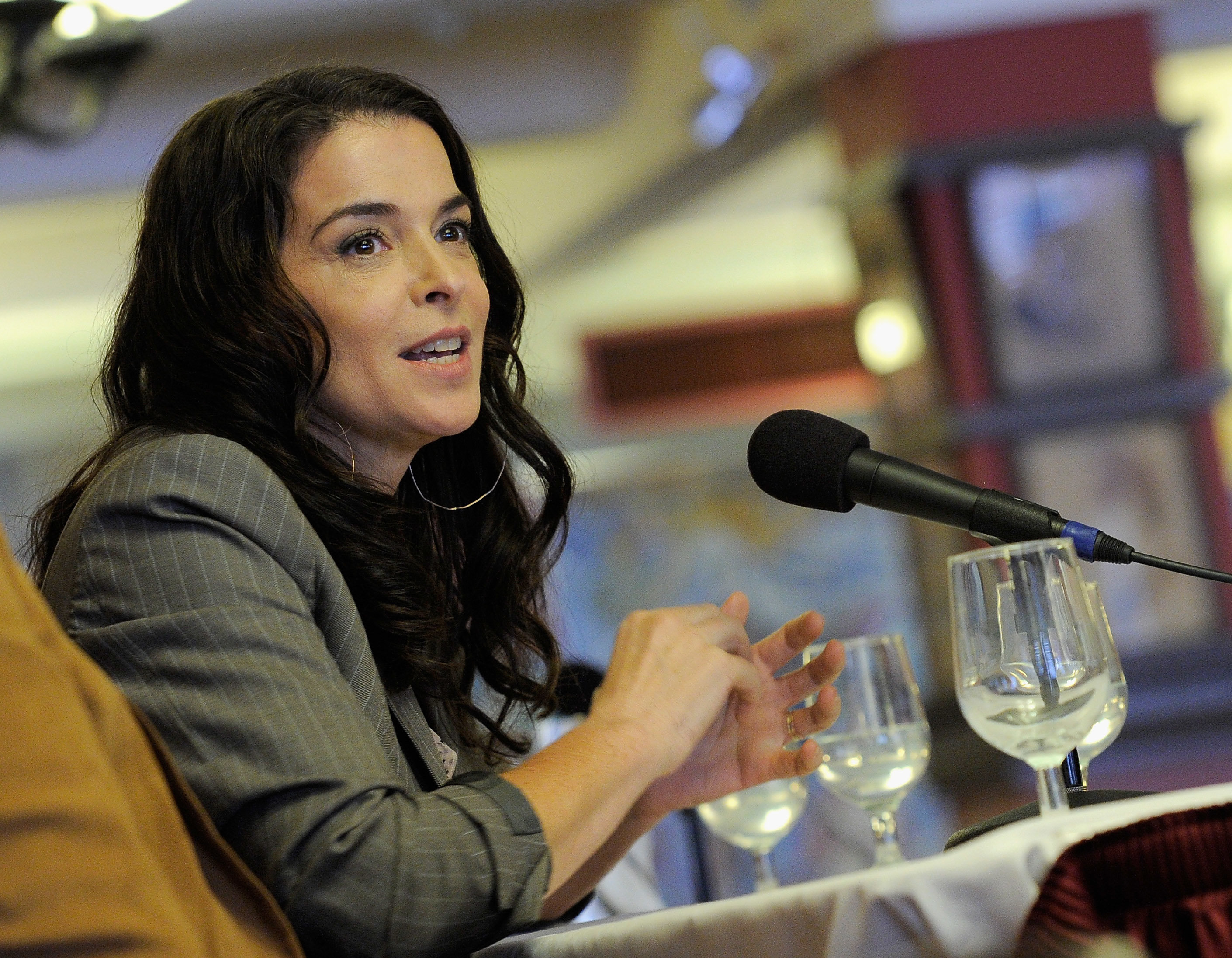 <strong>Actress Annabella Sciorra&nbsp;becomes the latest woman to accuse Harvey Weinstein&nbsp;of rape.</strong>