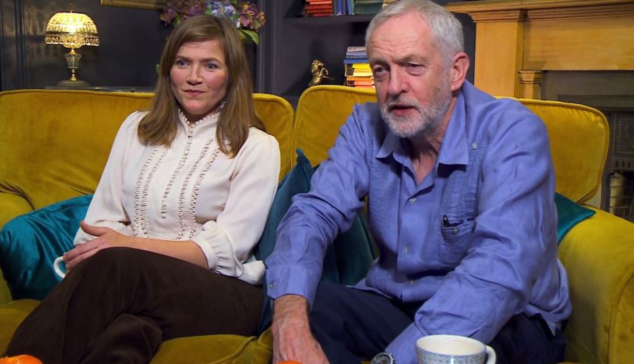 <strong>Jeremy Corbyn appeared on Celebrity Gogglebox alongside actress Jessica Hynes</strong>