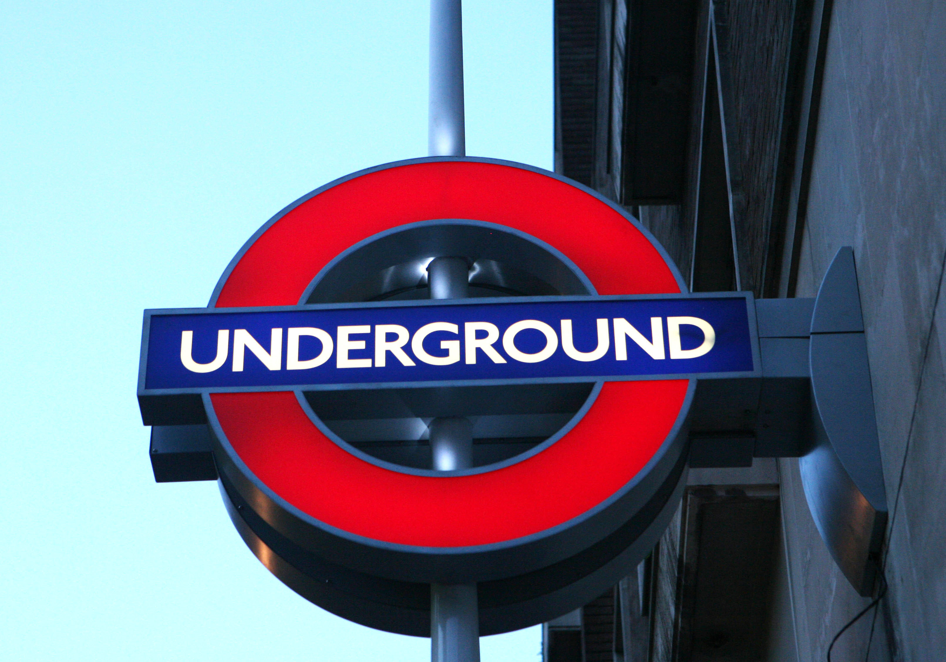 <strong>Up to 1,400 Transport for London jobs to be cut 'due to spending cuts', union says.</strong>