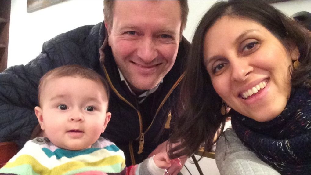 <strong>Nazanin Zaghari-Ratcliffe with daughter Gabriella and husband Richard.</strong>