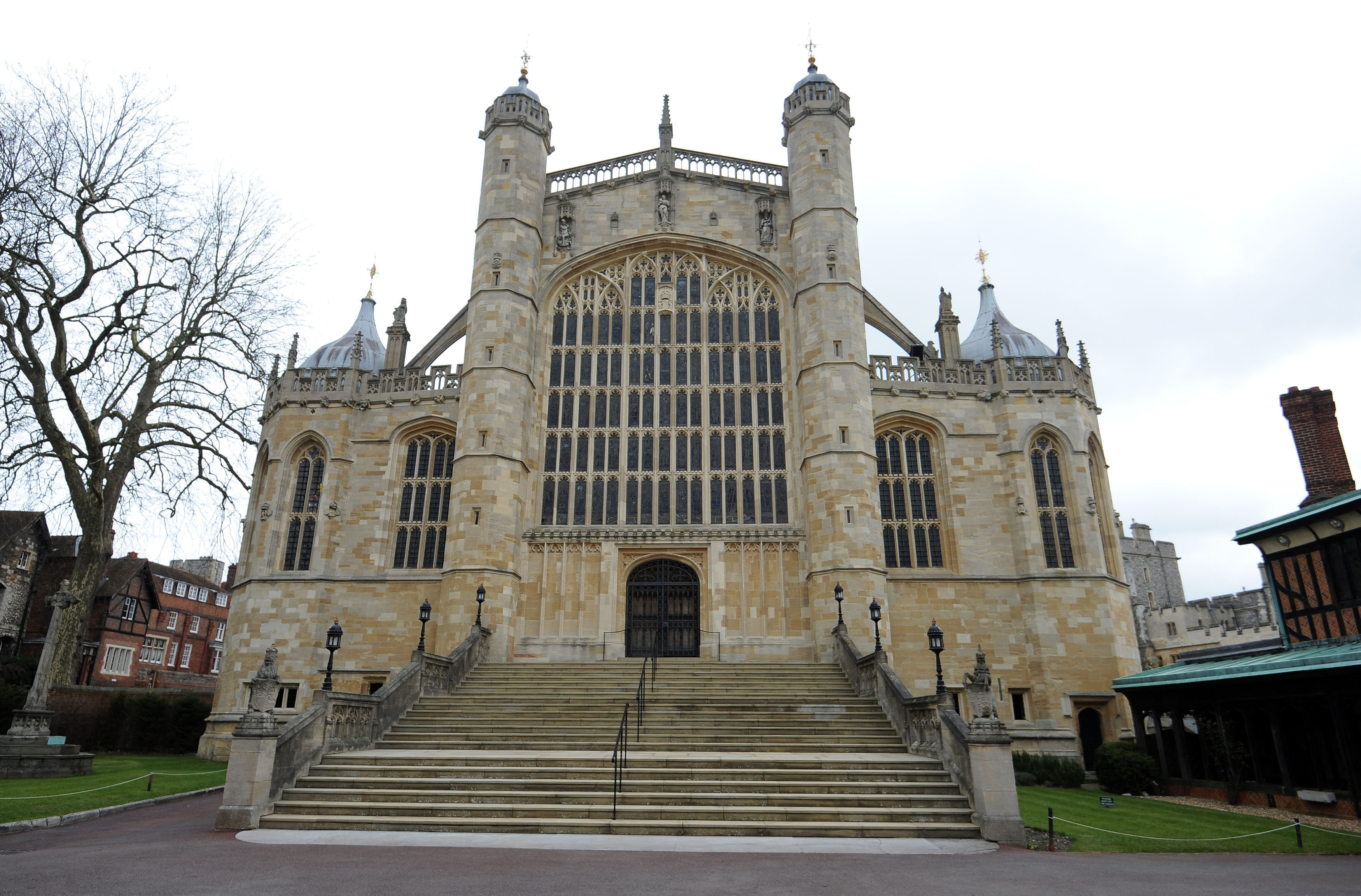 <strong>An exterior view of St George's Chapel at Windsor Castle</strong>