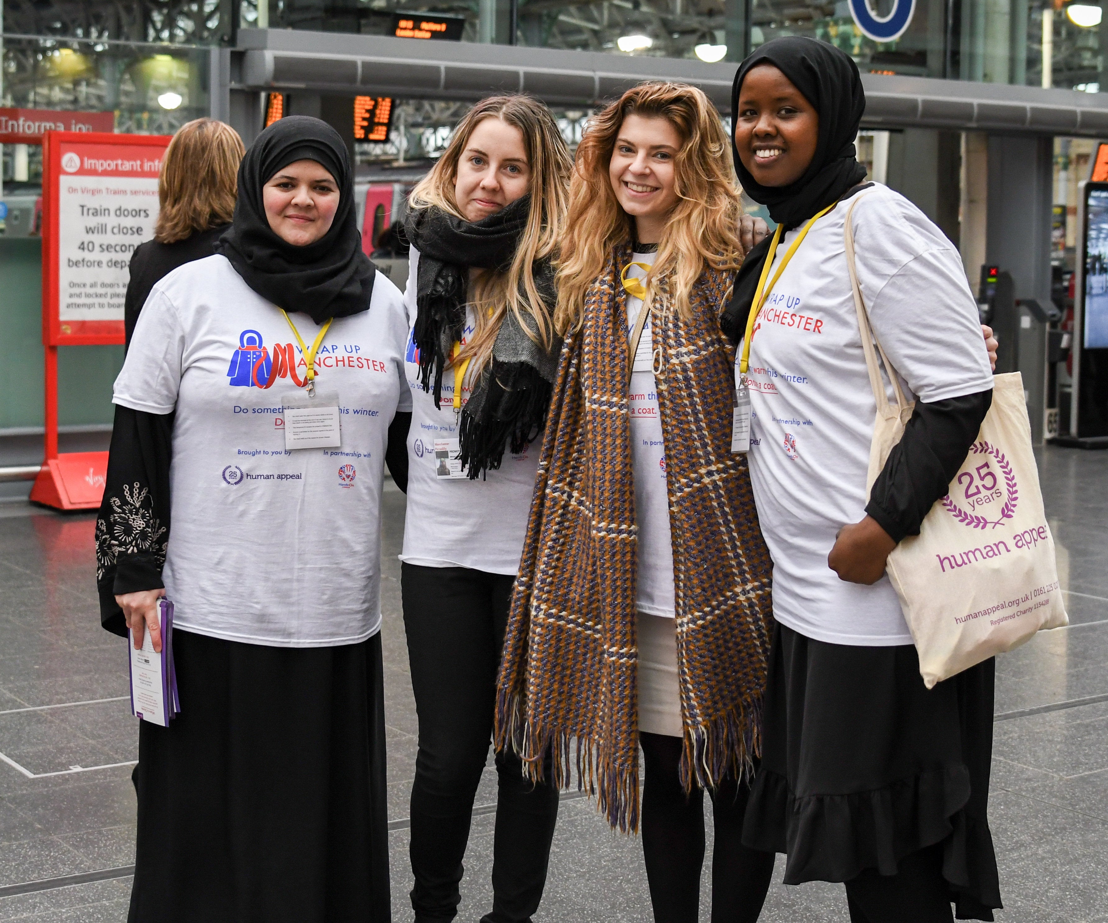 <strong>Wrap Up campaign volunteers in Manchester this winter</strong>