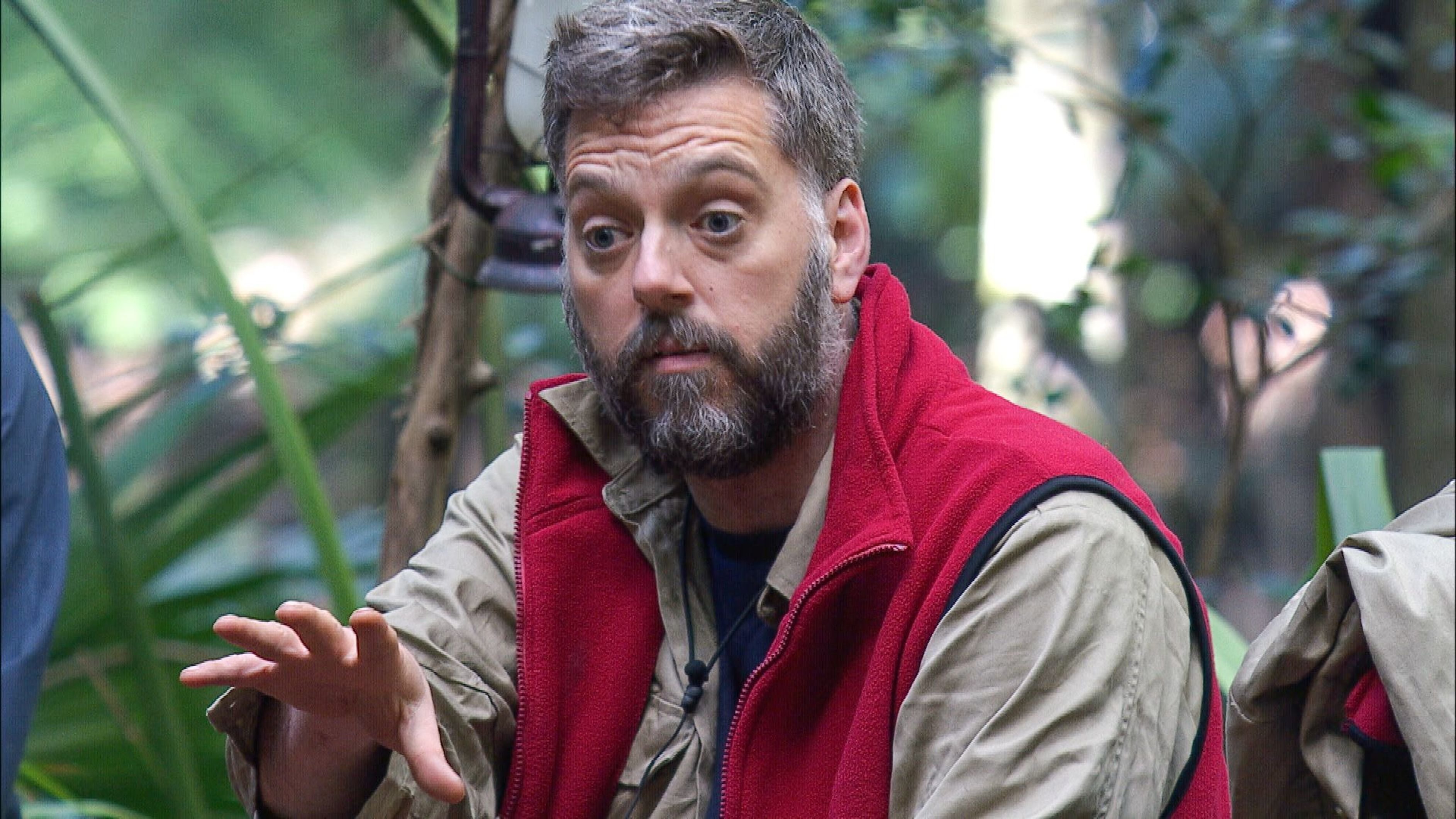 <strong>Iain Lee</strong>